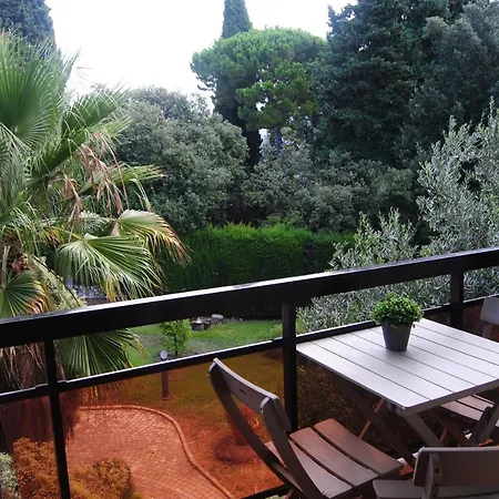 Les Palmiers A 700m De La Apartamento Niza