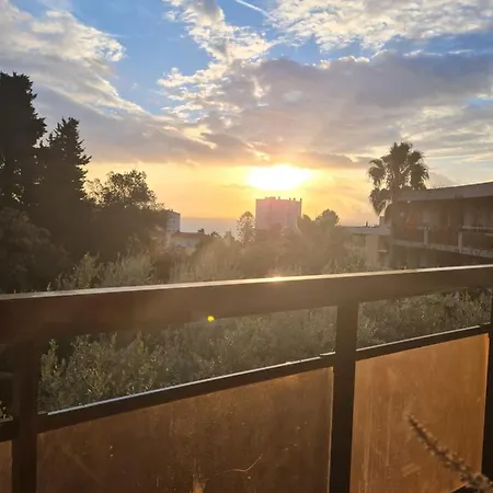 Appartement Les Palmiers A 700m De La *