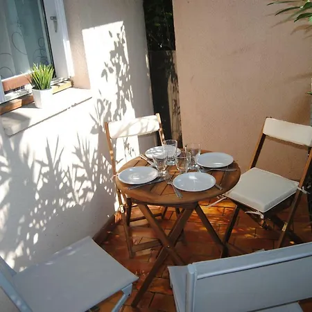 Les Palmiers A 700m De La Nice