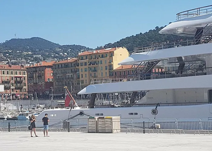 Les Palmiers A 700m De La Lägenhet Nice