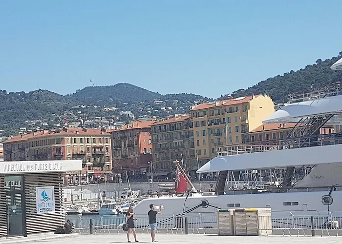 Les Palmiers A 700m De La Lägenhet